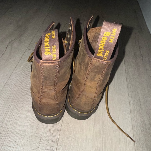 Dr. Martens Crazy Horse 8 eyelet 1460 boots - Picture 3 of 7